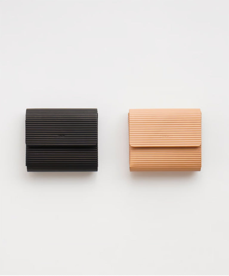 CARDBOARD SHORT WALLET